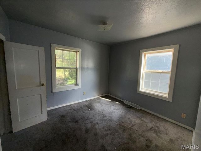 286 Polk Avenue, Lebanon, MO 65536