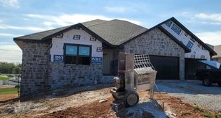 911 South Silverwood Lane, Nixa, MO 65714