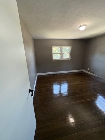 30 Linden Ter, Lynn, MA 01902