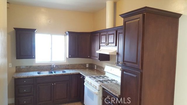 1060 Cherry A & B, Long Beach, CA 90813