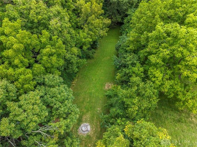 2097 Lefevre Road, Troy, OH 45373