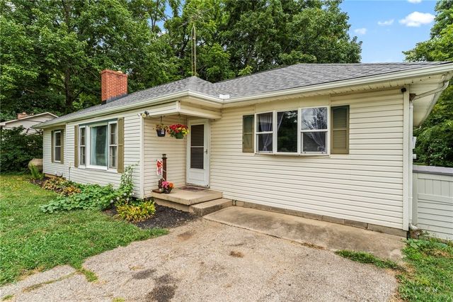 2097 Lefevre Road, Troy, OH 45373