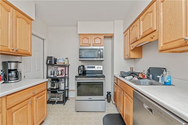 790 Thurston Road, Rochester, NY 14619