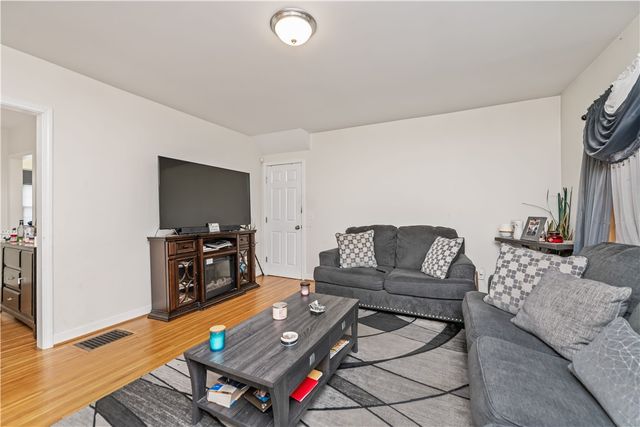 790 Thurston Road, Rochester, NY 14619