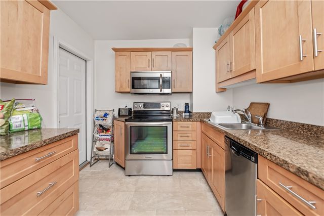 790 Thurston Road, Rochester, NY 14619