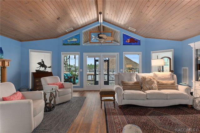 5475 S Island Drive, Homosassa, FL 34448