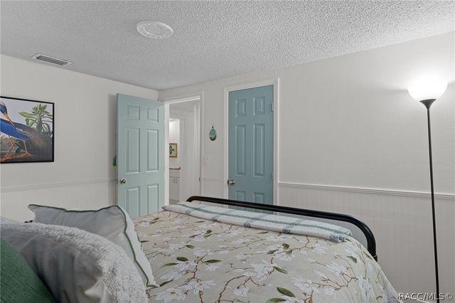 5475 S Island Drive, Homosassa, FL 34448