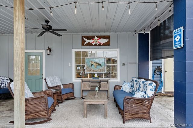 5475 S Island Drive, Homosassa, FL 34448