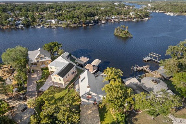 5475 S Island Drive, Homosassa, FL 34448