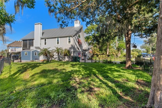 5475 S Island Drive, Homosassa, FL 34448