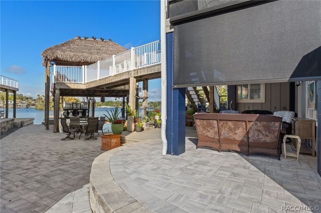 5475 S Island Drive, Homosassa, FL 34448