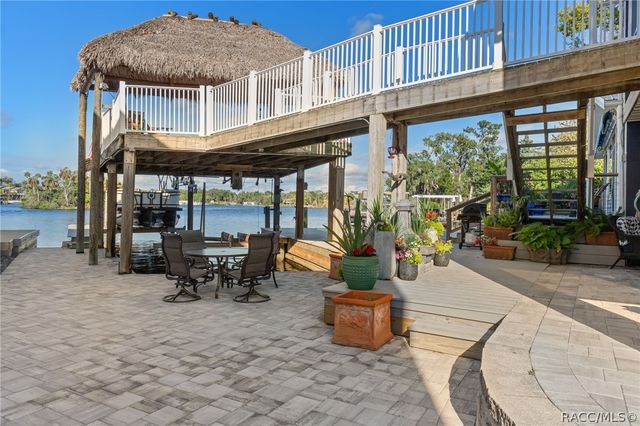 5475 S Island Drive, Homosassa, FL 34448