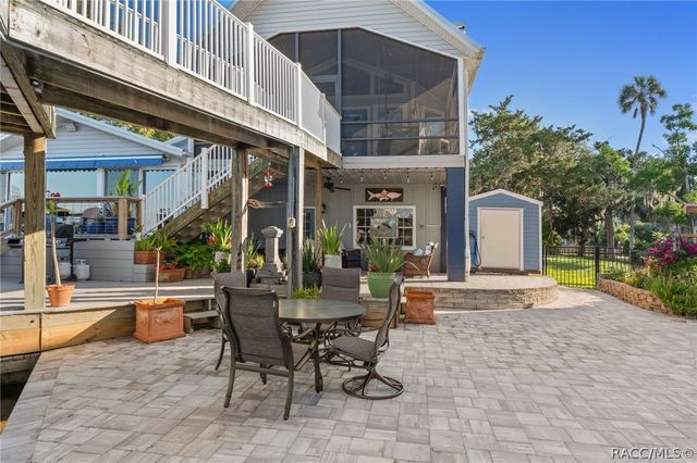 5475 S Island Drive, Homosassa, FL 34448