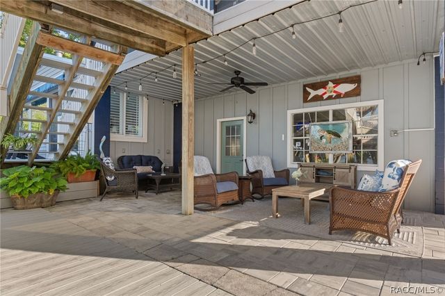 5475 S Island Drive, Homosassa, FL 34448