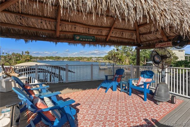 5475 S Island Drive, Homosassa, FL 34448