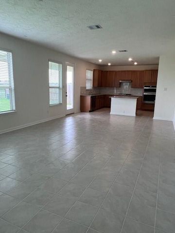 678 Imperial Loop, Alvin, TX 77511