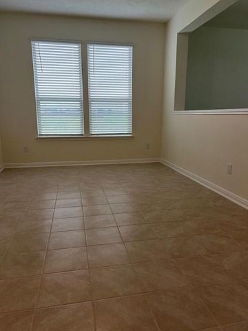 678 Imperial Loop, Alvin, TX 77511