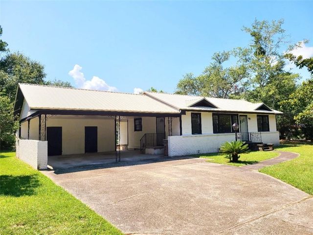 3311 Club House Road, Mobile, AL 36605
