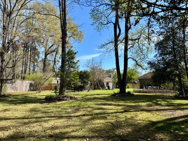 246 Columbia Drive, Ladson, SC 29456