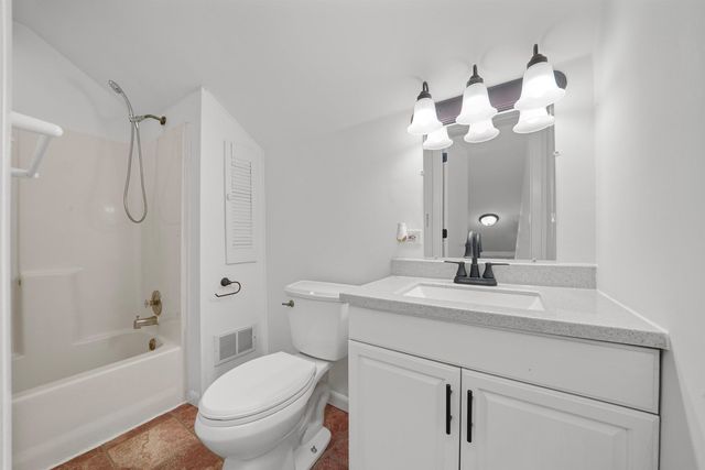 35706 N Benjamin Avenue, Ingleside, IL 60041