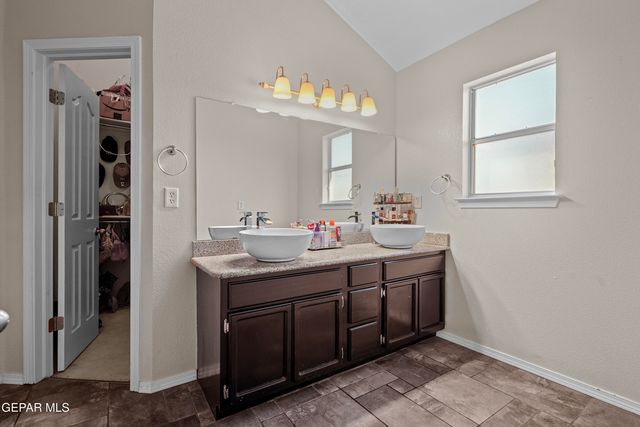 11984 MESQUITE MIEL Drive, El Paso, TX 79934