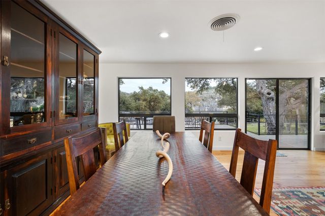 1204 Los Escondidos ST, Marble Falls, TX 78654