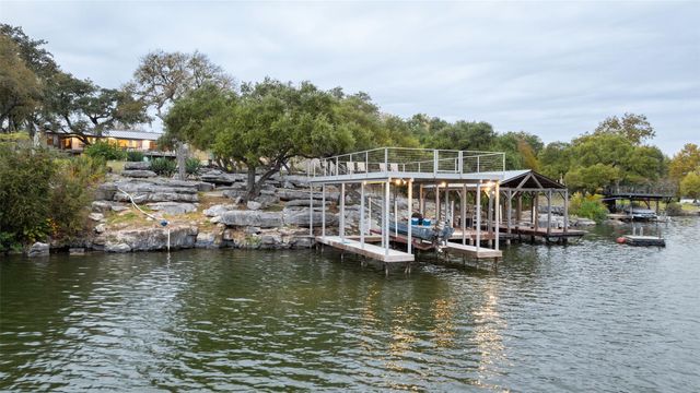 1204 Los Escondidos ST, Marble Falls, TX 78654