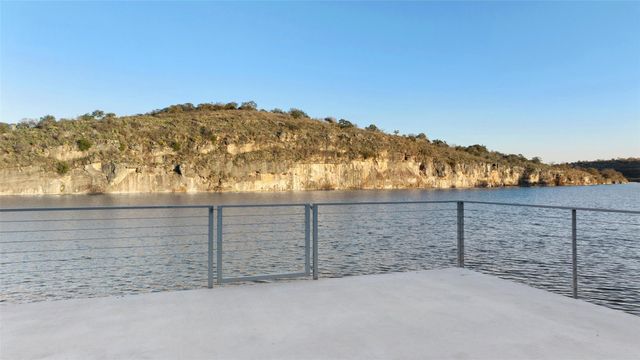 1204 Los Escondidos ST, Marble Falls, TX 78654