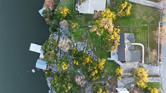 1204 Los Escondidos ST, Marble Falls, TX 78654