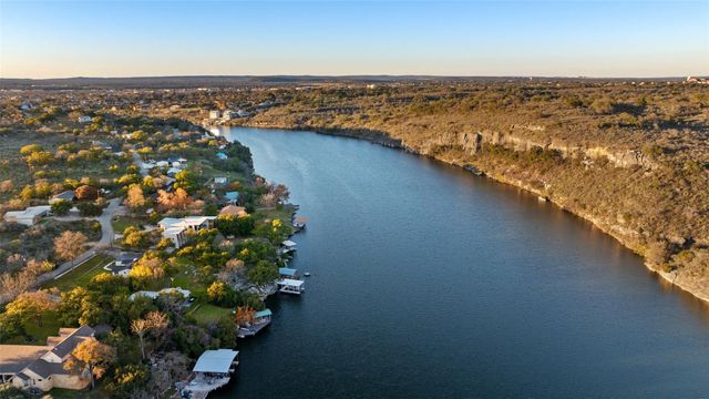 1204 Los Escondidos ST, Marble Falls, TX 78654