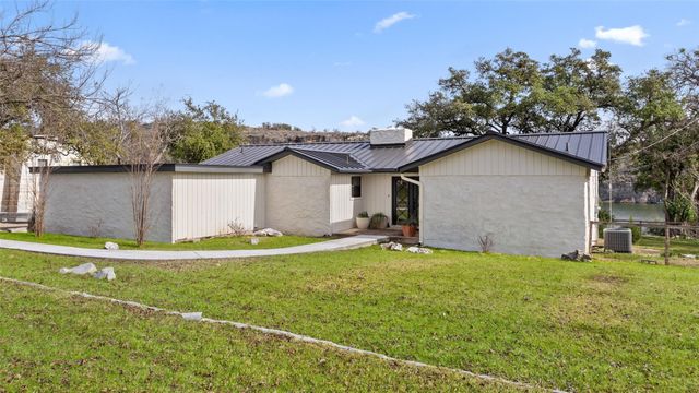 1204 Los Escondidos ST, Marble Falls, TX 78654
