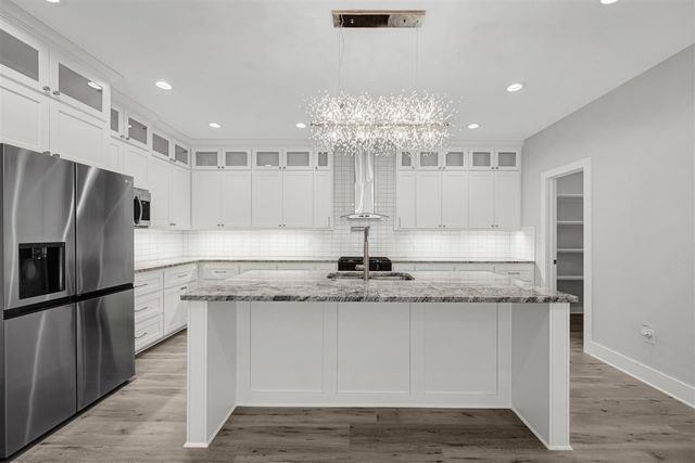 6917 NW Silver Creek Cir, Lawton, OK 73505