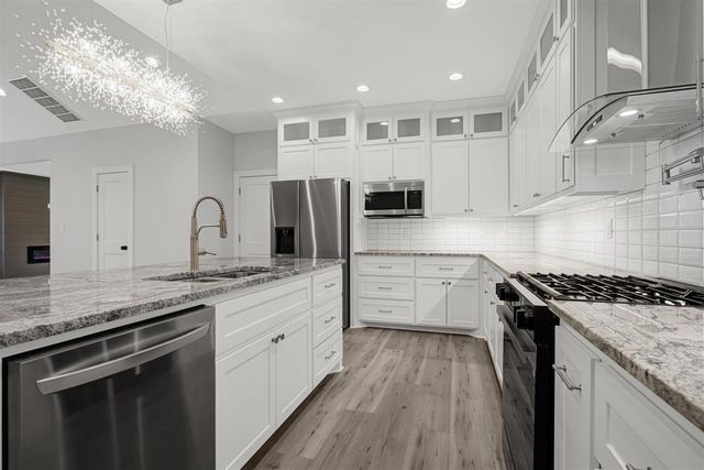 6917 NW Silver Creek Cir, Lawton, OK 73505