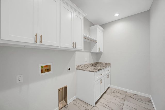 6917 NW Silver Creek Cir, Lawton, OK 73505