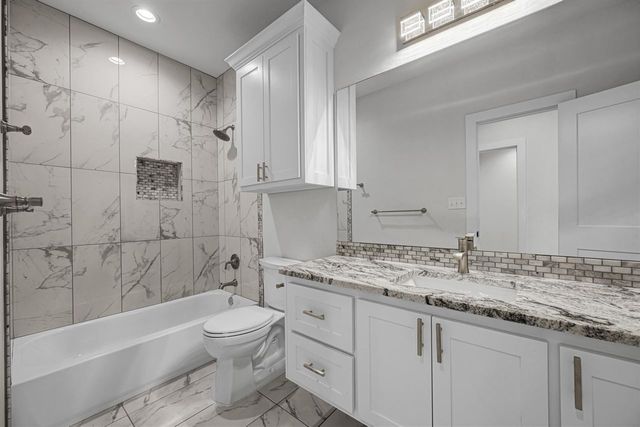 6917 NW Silver Creek Cir, Lawton, OK 73505