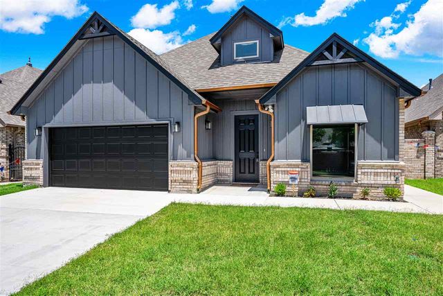 6917 NW Silver Creek Cir, Lawton, OK 73505