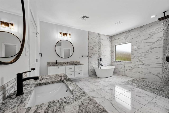 6917 NW Silver Creek Cir, Lawton, OK 73505