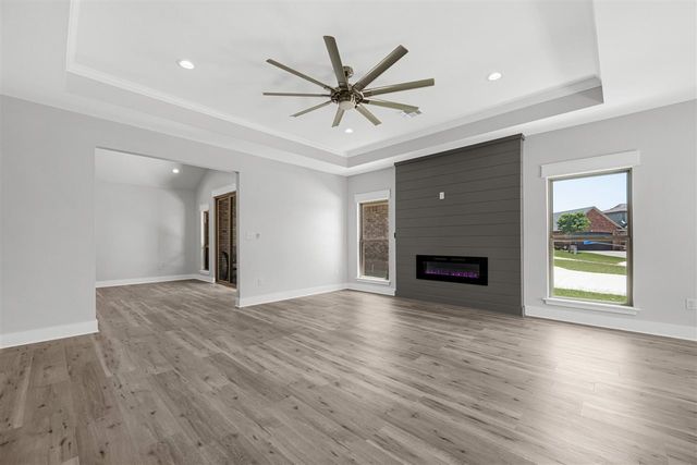6917 NW Silver Creek Cir, Lawton, OK 73505