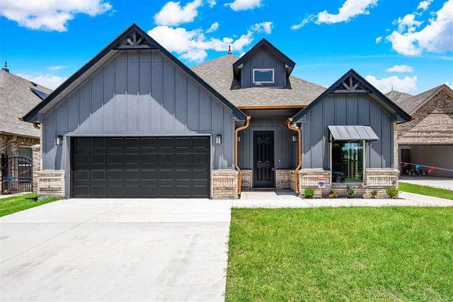 6917 NW Silver Creek Cir, Lawton, OK 73505