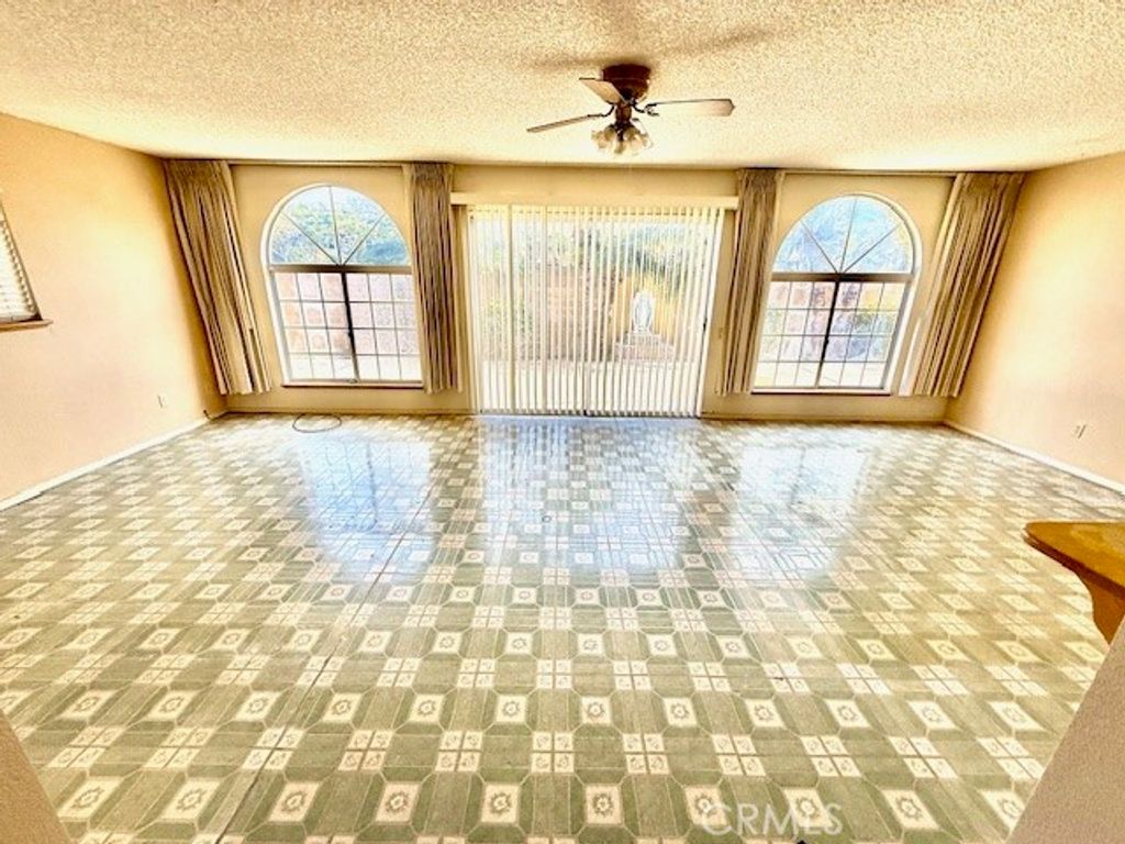 Image 6 of property listing at 1822 W Moore, Santa Ana, CA 92704