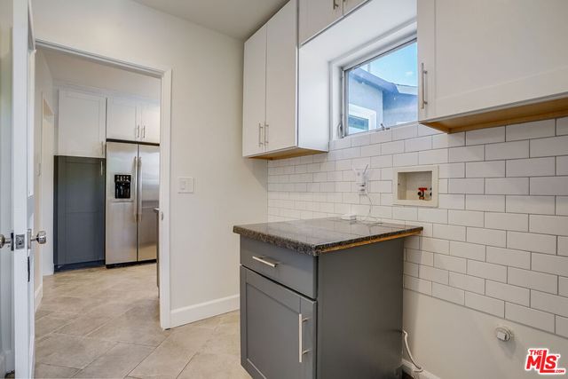 11819 Pacific Avenue, Los Angeles, CA 90066
