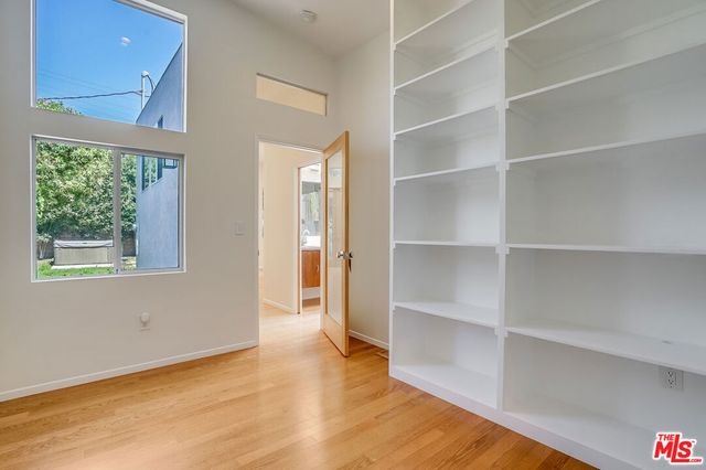 11819 Pacific Avenue, Los Angeles, CA 90066