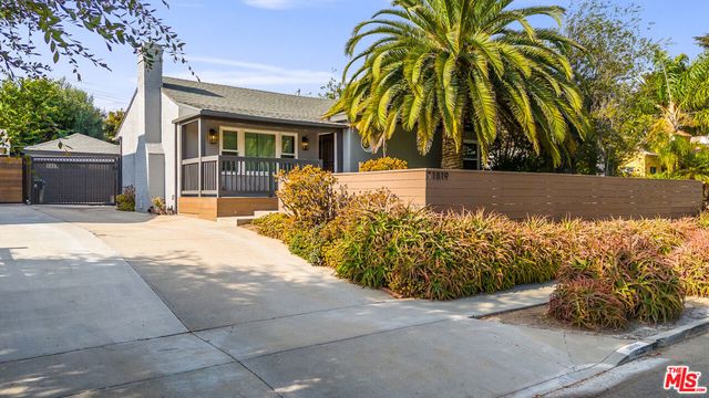 11819 Pacific Avenue, Los Angeles, CA 90066