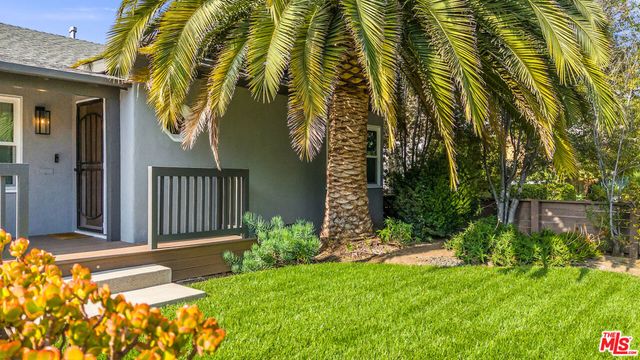 11819 Pacific Avenue, Los Angeles, CA 90066