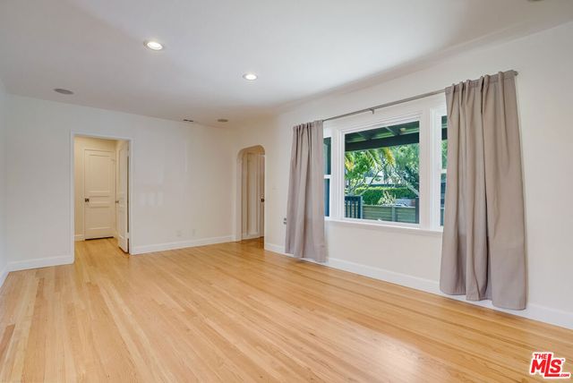 11819 Pacific Avenue, Los Angeles, CA 90066
