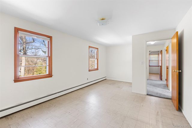 11 Delaware Avenue, Port Washington, NY 11050