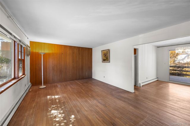 11 Delaware Avenue, Port Washington, NY 11050