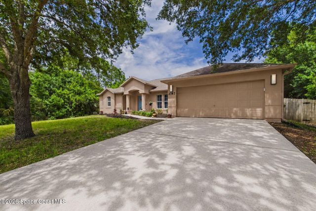 3147 Winchester Avenue SE, Palm Bay, FL 32909