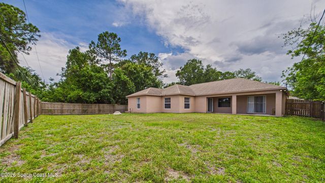 3147 Winchester Avenue SE, Palm Bay, FL 32909