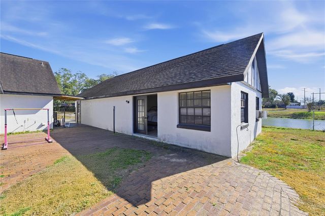 1166 SE 44TH AVENUE, Ocala, FL 34471